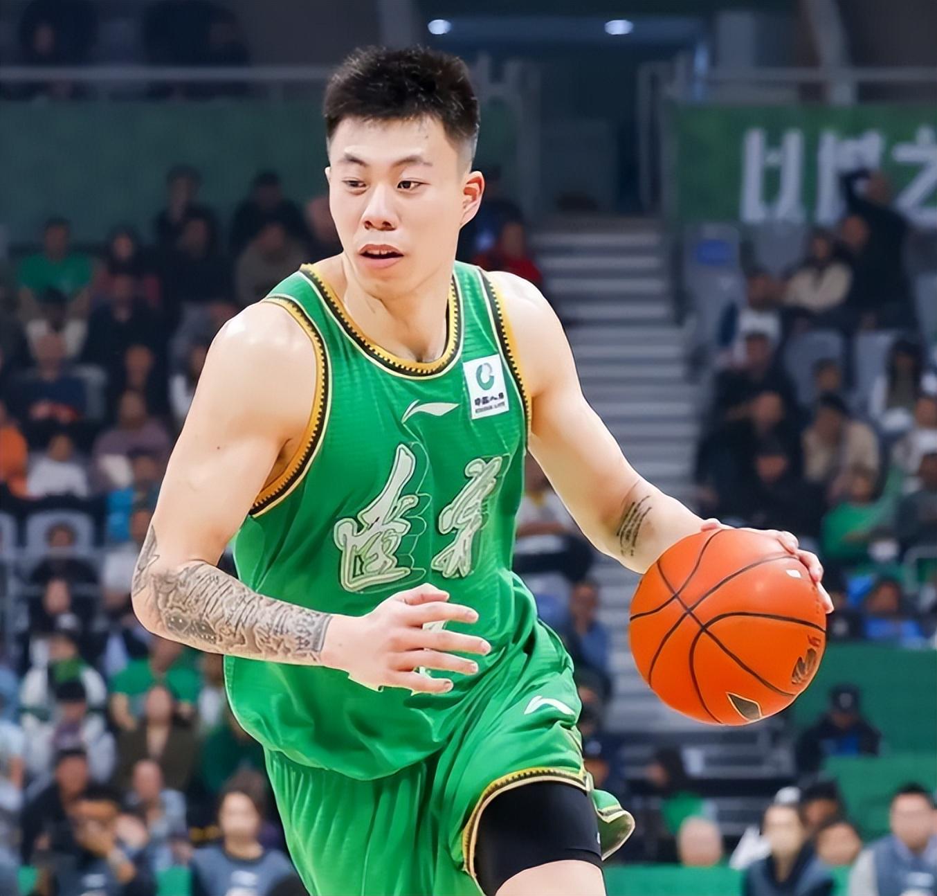 还是期待他, 是巨大的提, 还有抢篮板